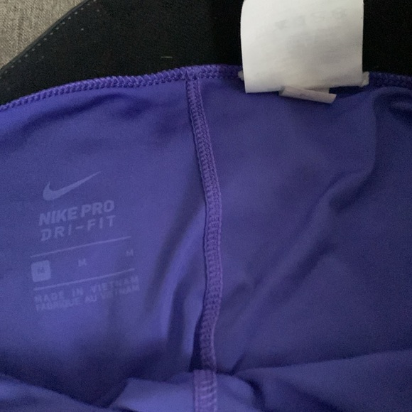 Nike Pro Dri-Fit Crop Length Leggings - Picture 2 of 4